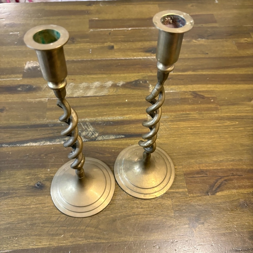 Vintage Brass Twist Candle Holders Candlesticks Tapered Aged MCM - Picture 8 of 8